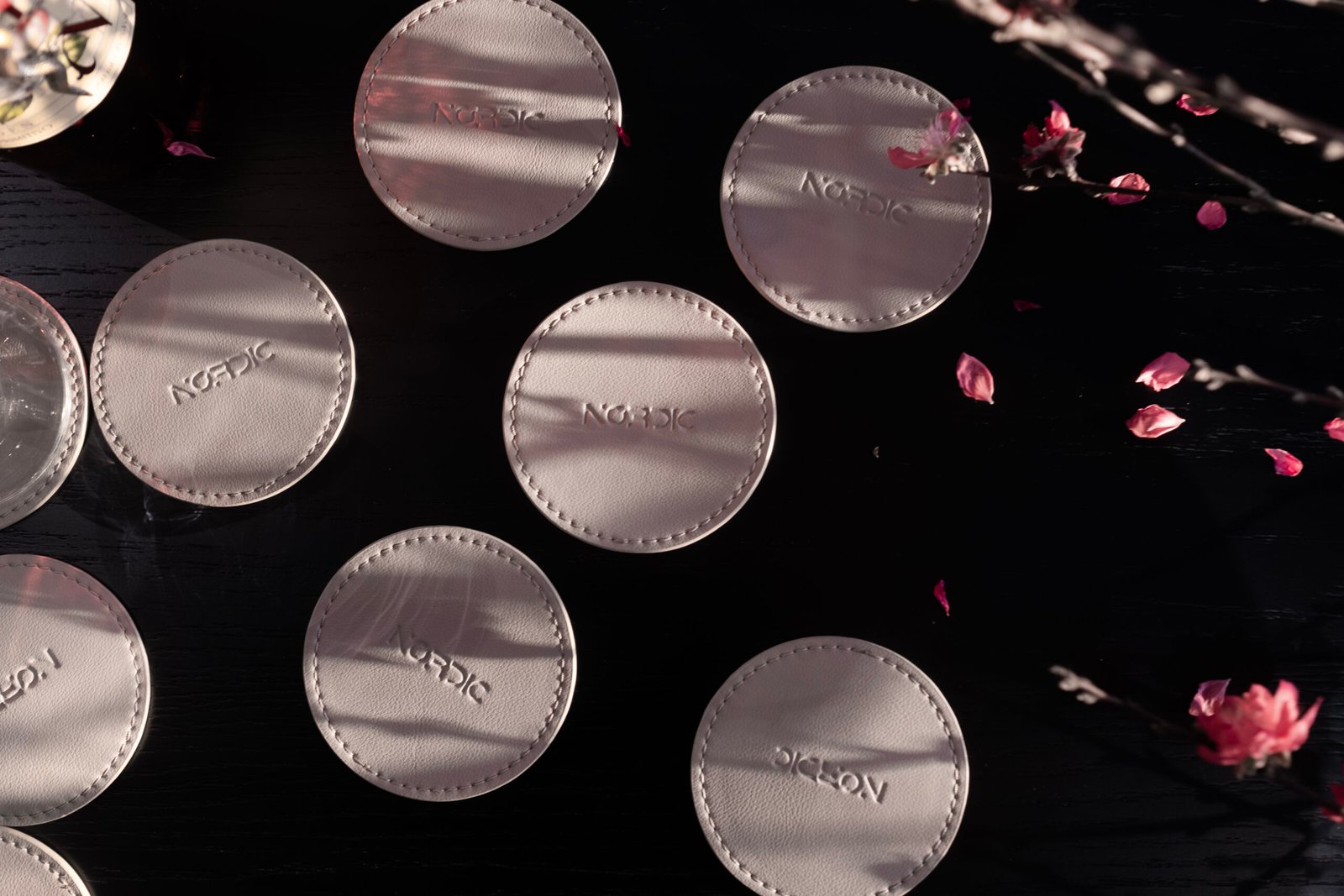 Bộ 6 lót ly da cao cấp – Điểm nhấn tinh xảo cho bàn tiệc