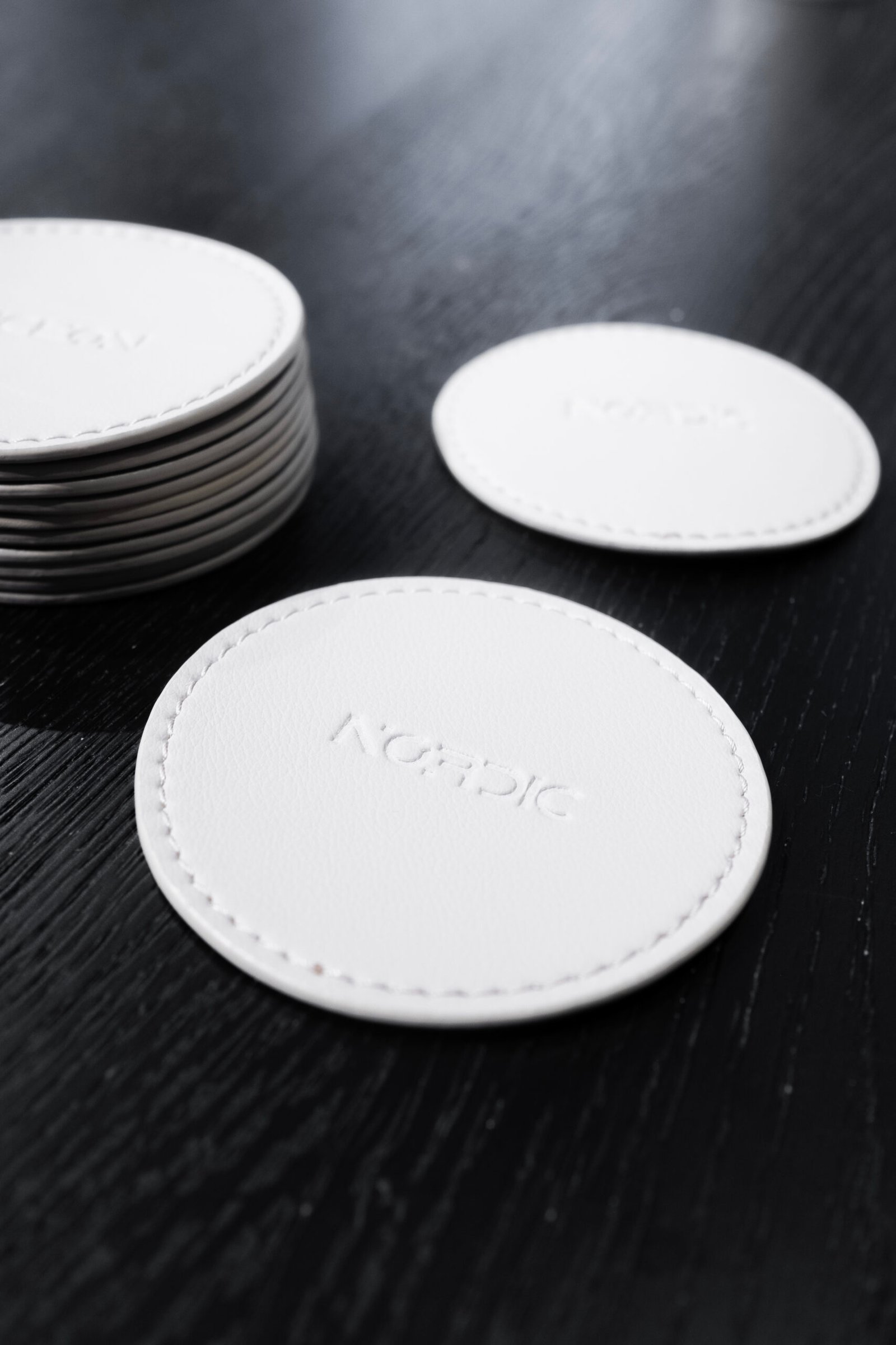 Bộ 6 lót ly da cao cấp – Điểm nhấn tinh xảo cho bàn tiệc