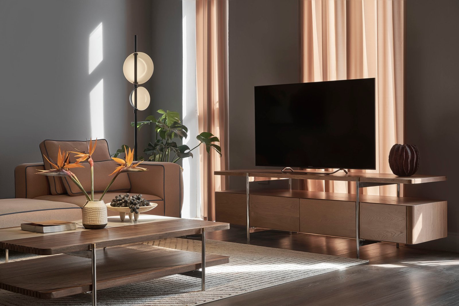 Perso TV Shelf - Kệ Tivi Phong cách Bắc Âu, gỗ sồi tối ưu không gian